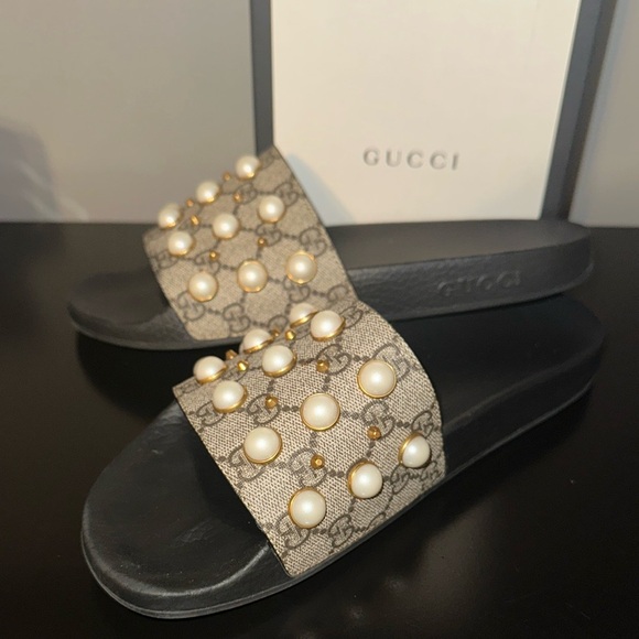 100% Authentic Gucci Pearl Slides - Picture 5 of 8